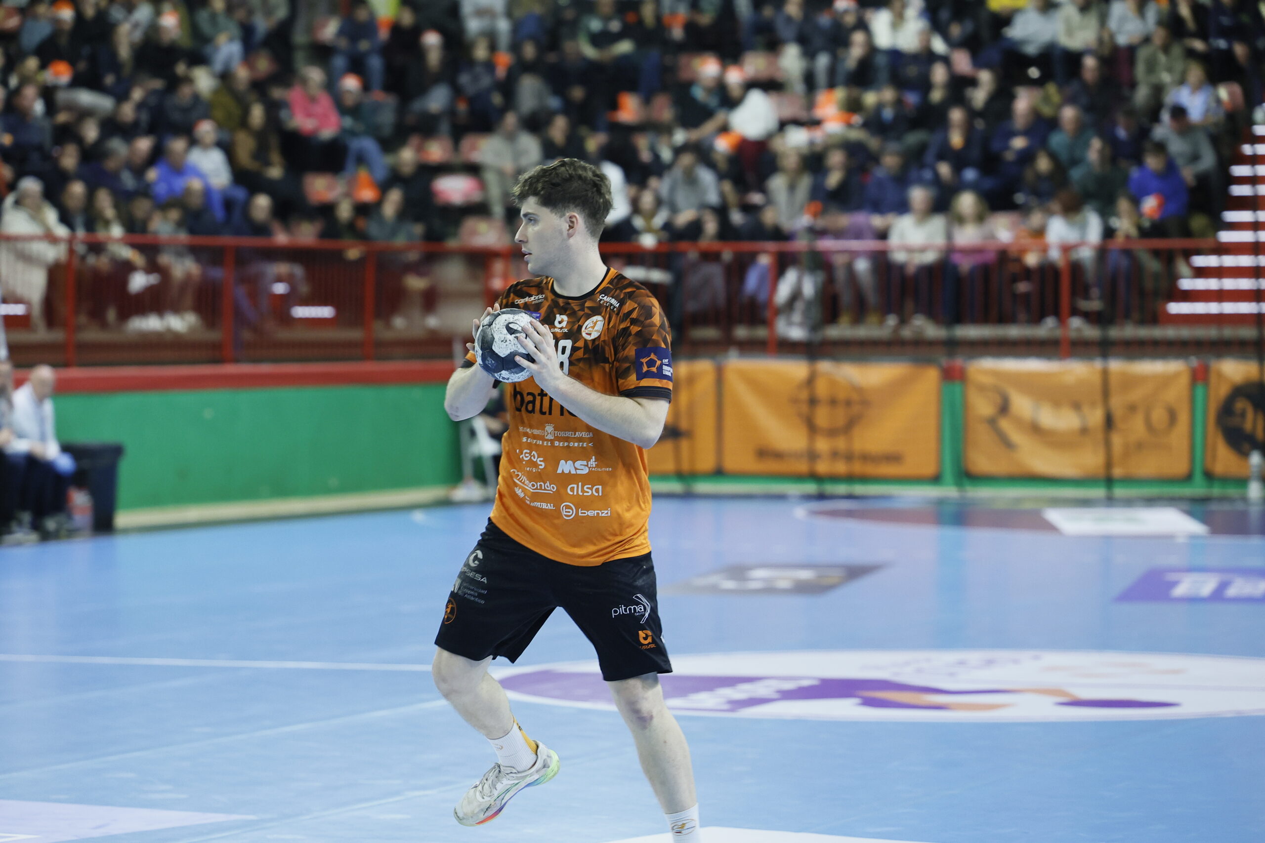 El Bathco BM Torrelavega y Confía Base Oviedo acuerdan la cesión de Mateo García hasta final de temporada