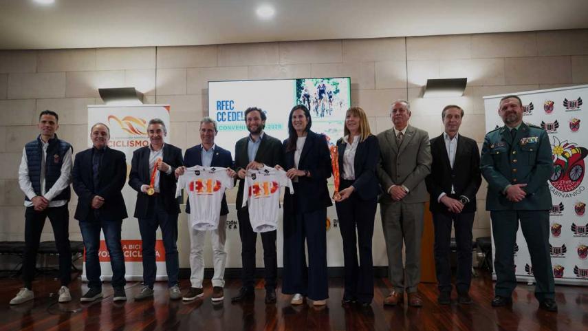 La RFEC y el C.C. Edelweiss firman un convenio de colaboración para la organización de Campeonatos de España de 2026 a 2028