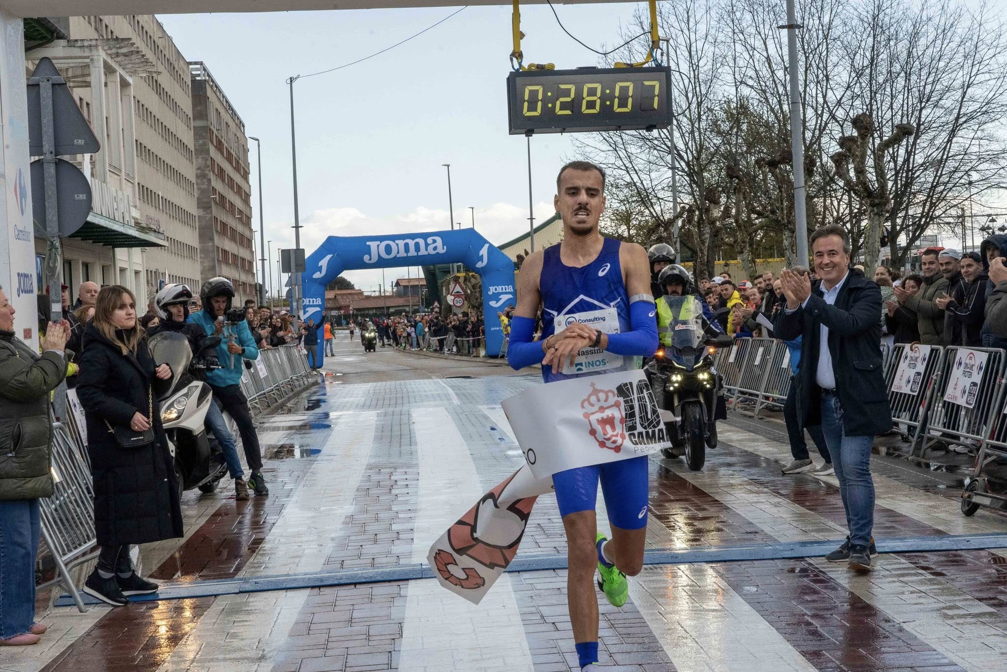 Nassim Hassaous y Burgude Aduna ganan los 10 Kilómetros Camargo-Pedro Velarde