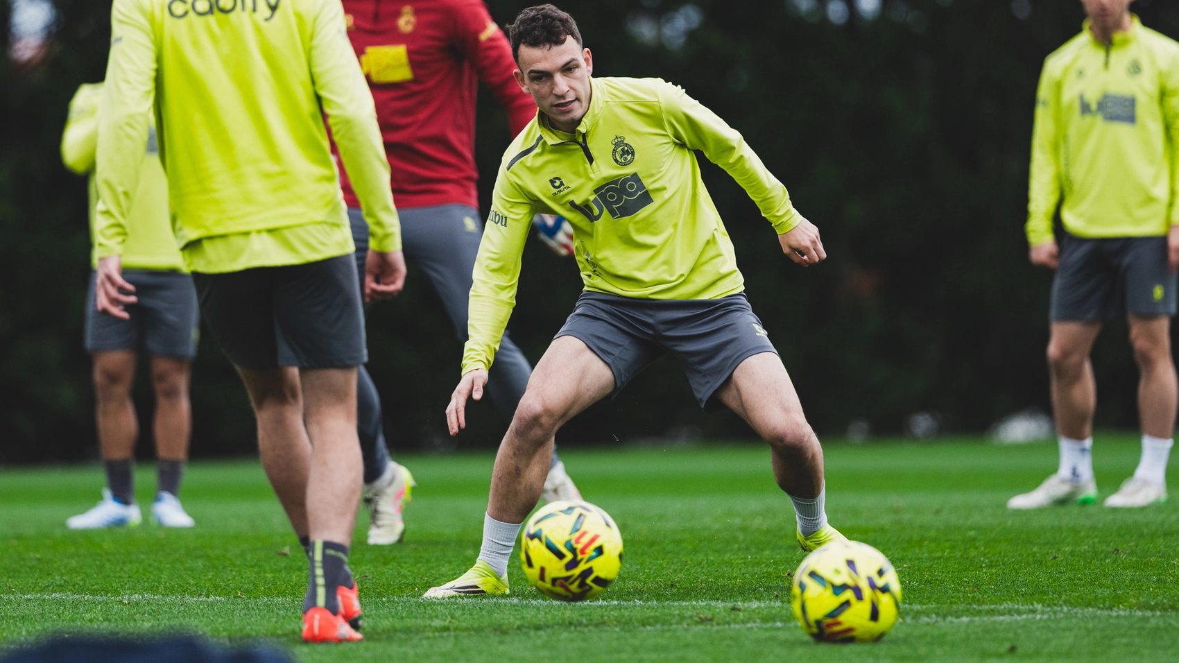Racing y Real Zaragoza, dos históricos, cruzan sus trayectorias en el Ibercaja Estadio
