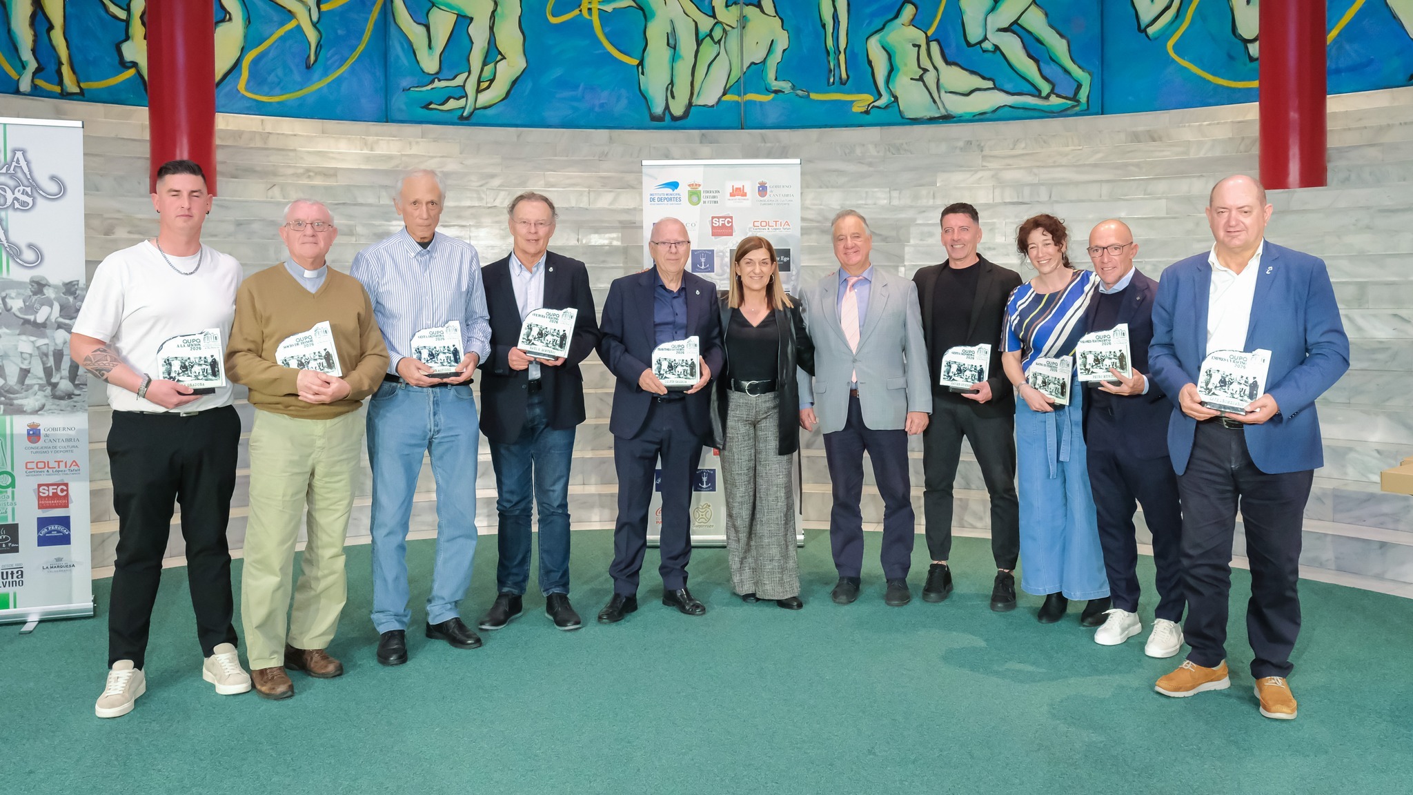 Buruaga se suma a la «pasión inexplicable» por el Racing, que es «marca Cantabria» y asegura que la afición está más fuerte y viva que nunca