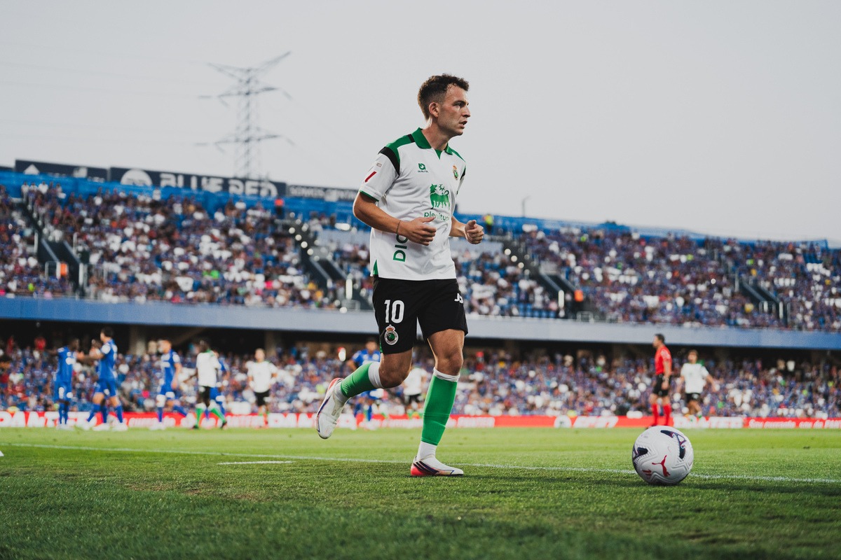 Racing y Elche CF inauguran en El Sardinero la tercera jornada de LaLiga EA Sports