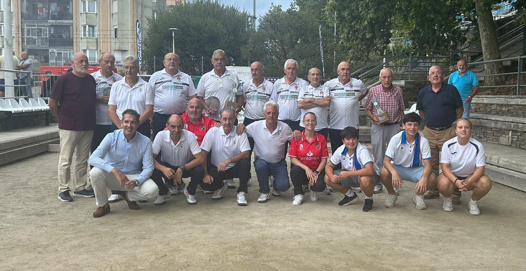 La Peña Carrimón se adjudica la Copa Cantabria de veteranos tras vencer (2-4) en la final a El Tarumbo