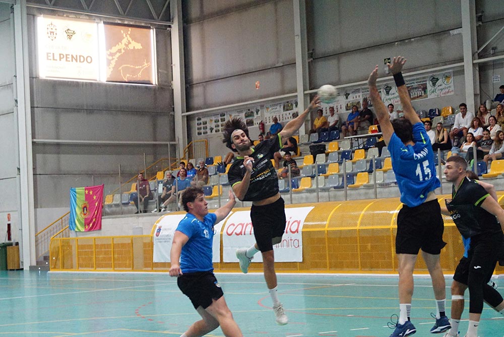 El balonmano Cántabro firma una jornada con triunfos importantes