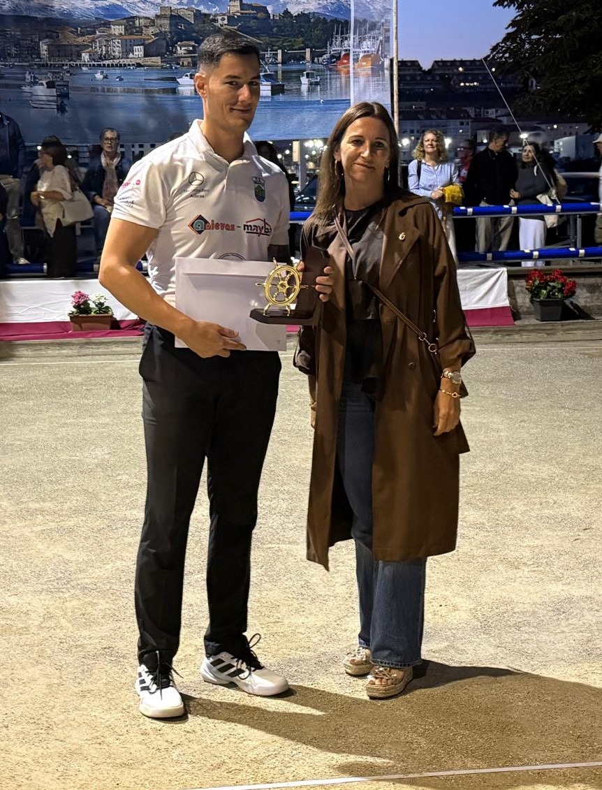 Víctor González se adjudica la victoria en el XXXV Trofeo Ayuntamiento de San Vicente de la Barquera