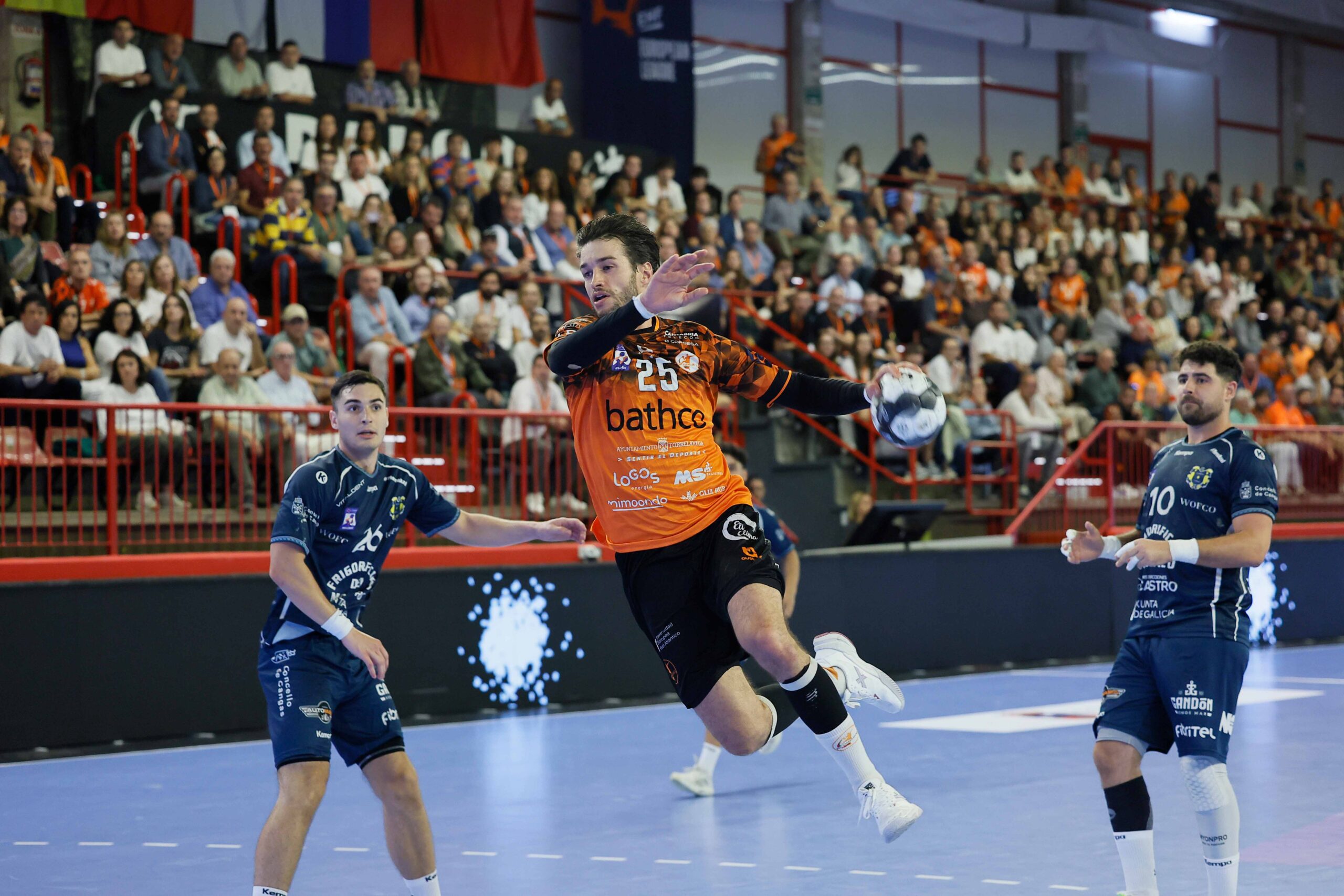 El Bathco BM Torrelavega y el TTH Holstebro ponen a prueba sus invictos europeos